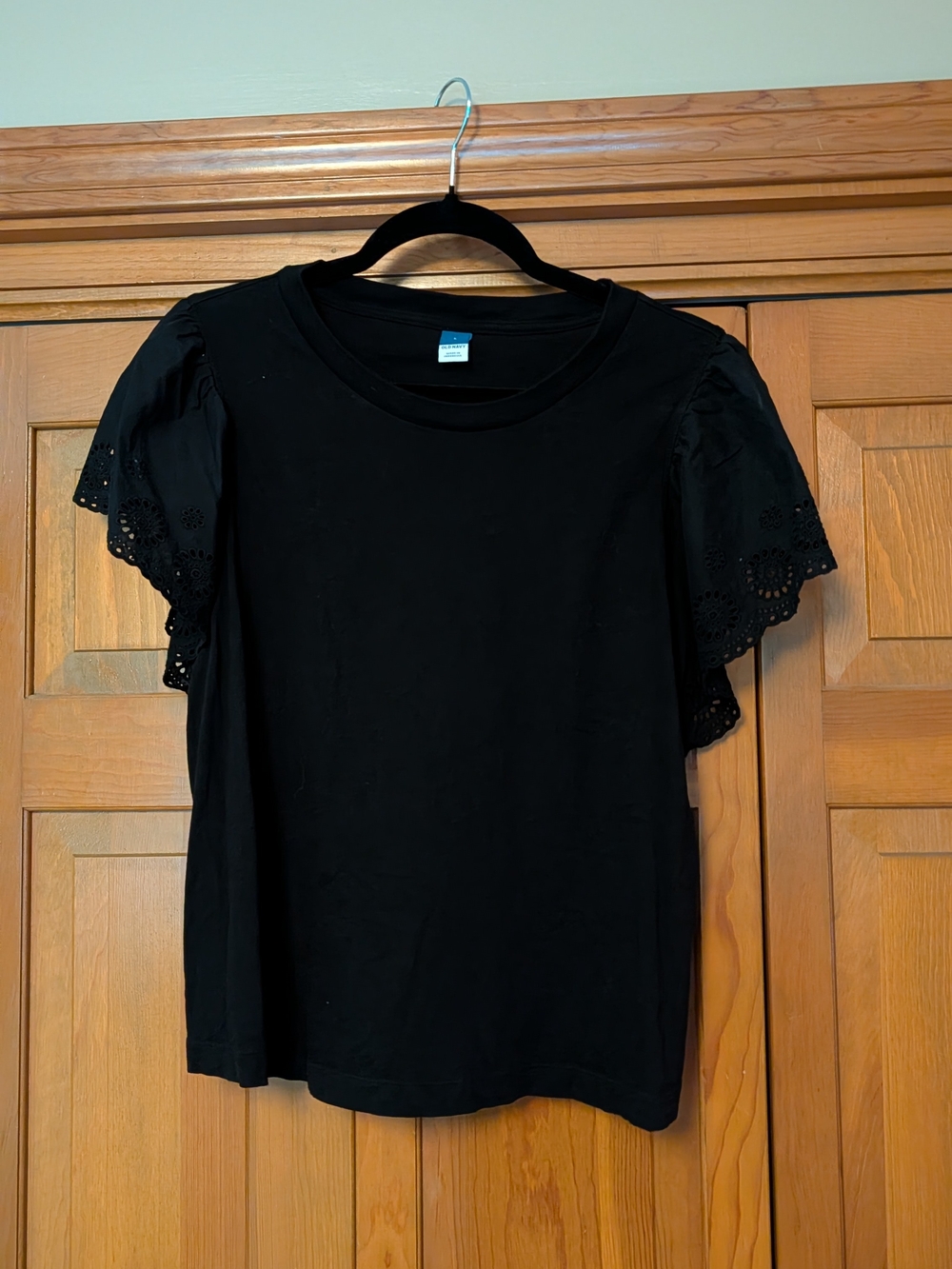 Old Navy Black Eyelet Flutter Sleeve Top